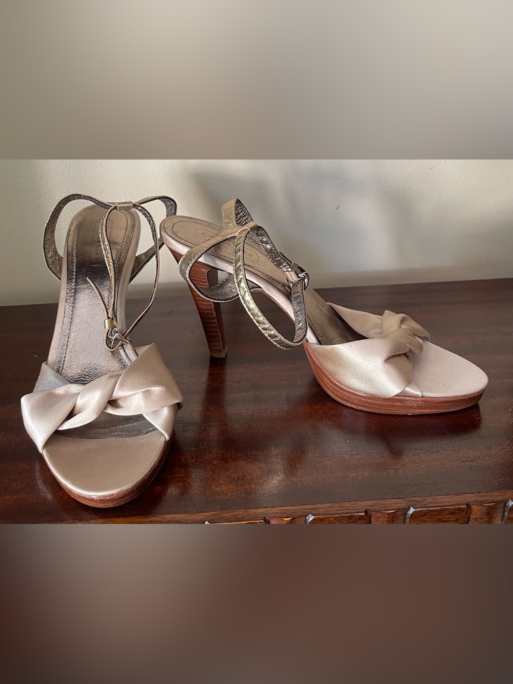 Coach Gold Satin Knot Platform Sandals Sz 8 Wood Heel